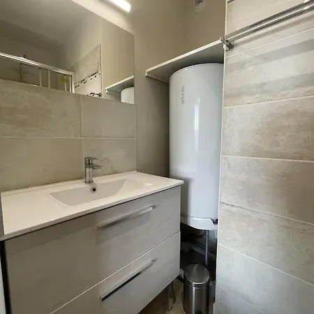 Le Baya - Appt Proche Des Halles Apartment